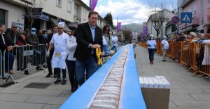 Португалія: Продали 200-метровий торт, а виручені кошти передали українським біженцям